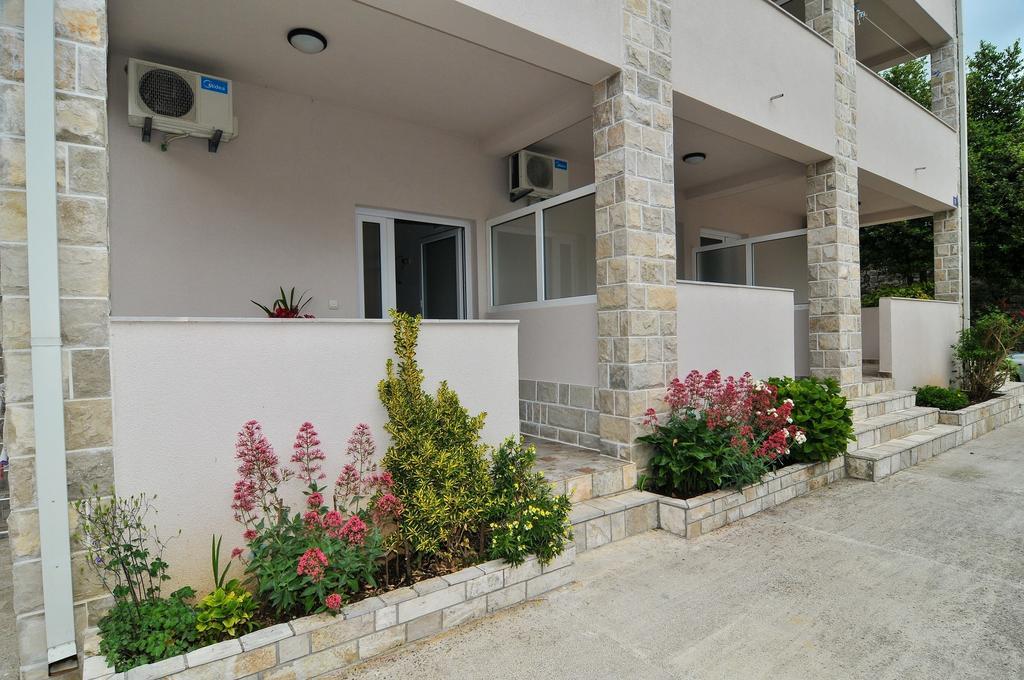 Apartments Samardzic 티바트 외부 사진